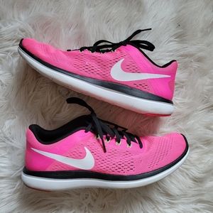 NIKE | Women's hot pink athletic running shoes